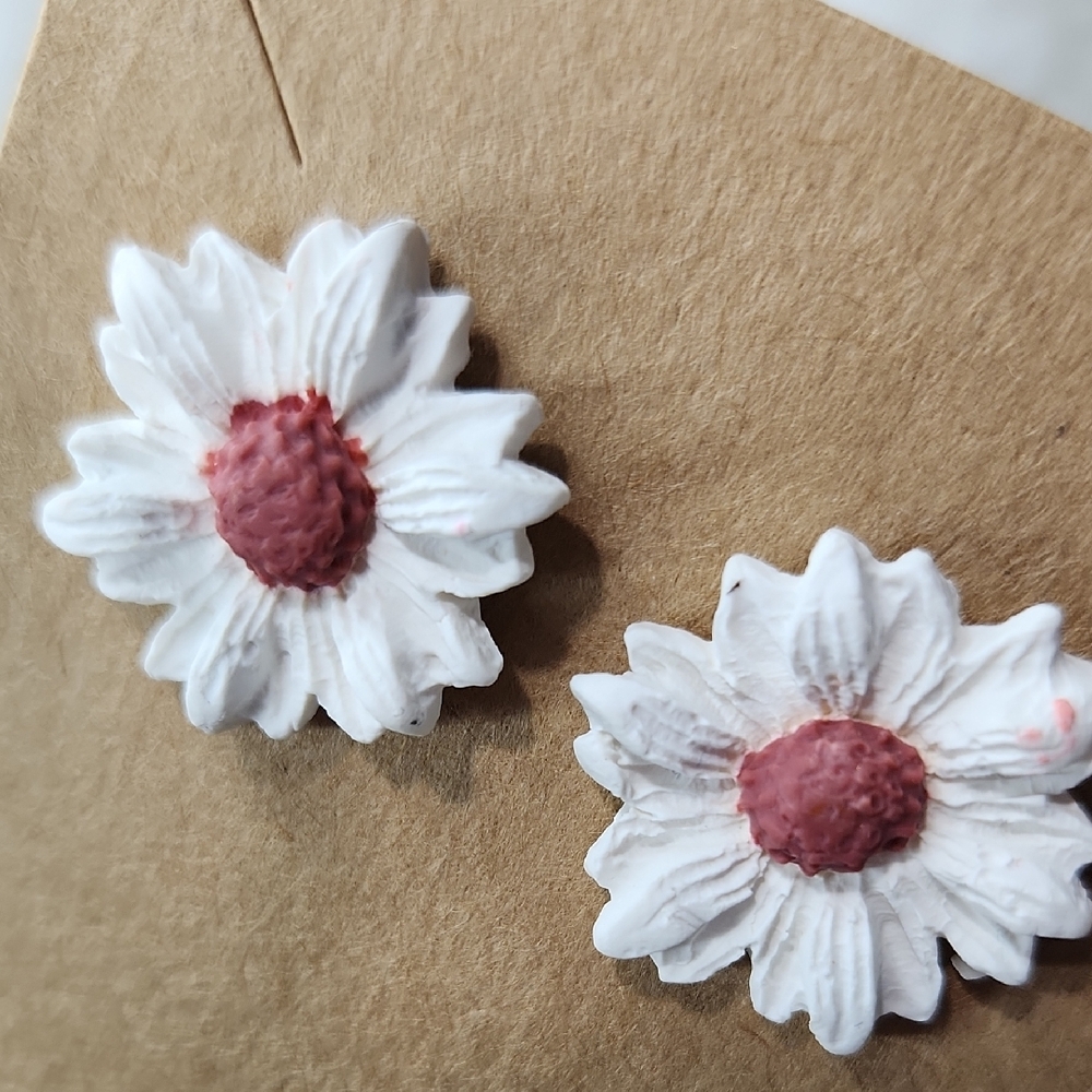 Handmade White Daisy Flower Earrings